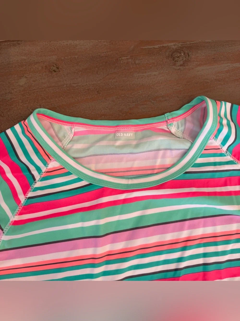 Old Navy Women’s Rash Guard Short Sleeve Striped Multicolor Sz XL New UPF 50